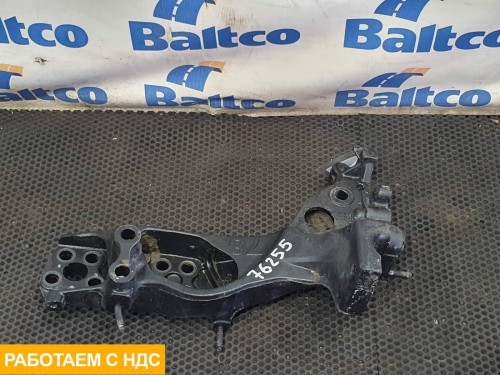 Кронштейн бампера левый