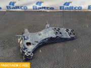 Кронштейн бампера правый