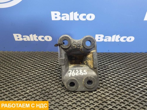 Кронштейн бампера левый