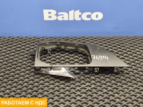 Накладка воздуховода левая